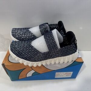 Bernie Mev New York Navy Shimmer Kids Size 32 US 1 NIB BM24